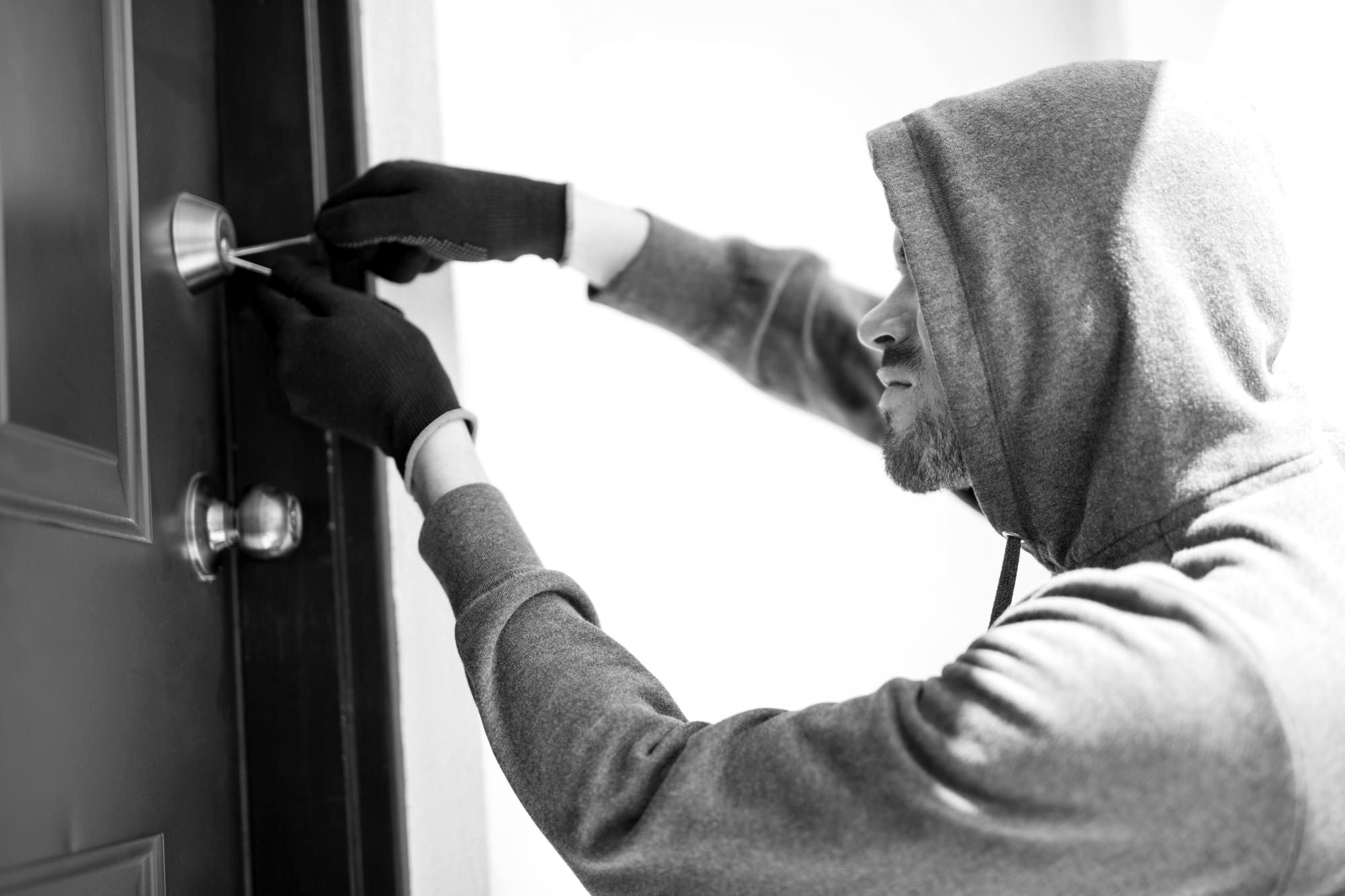 10 простых шагов для защиты квартиры от кражи